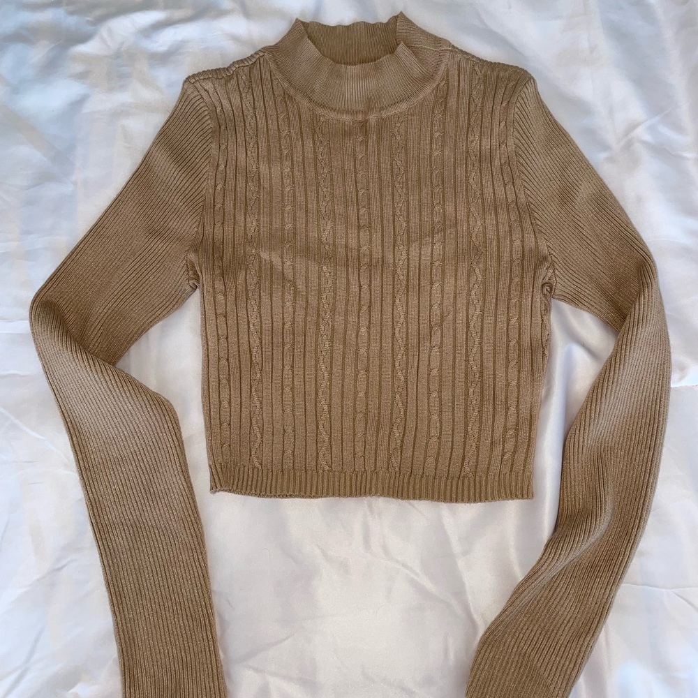 Tan long sleeve crop top